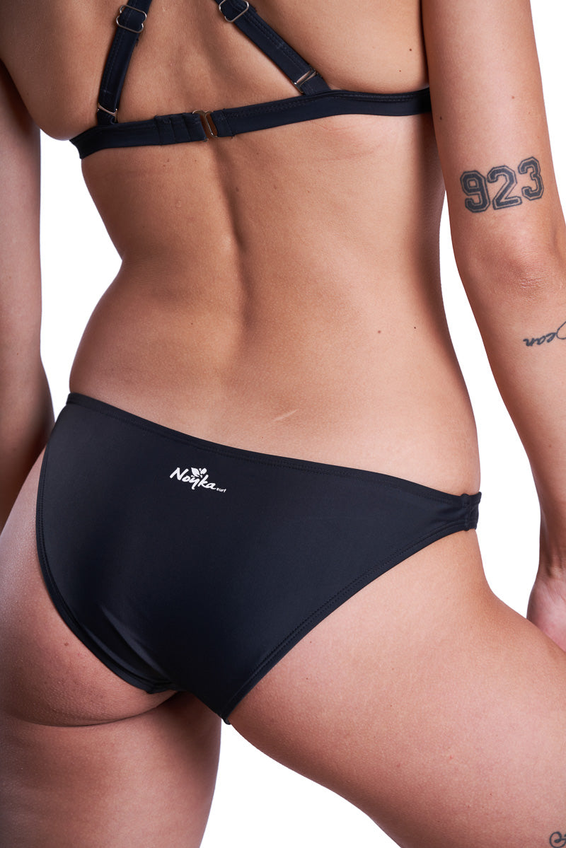 Briza top + classic bottom black color  Noyka