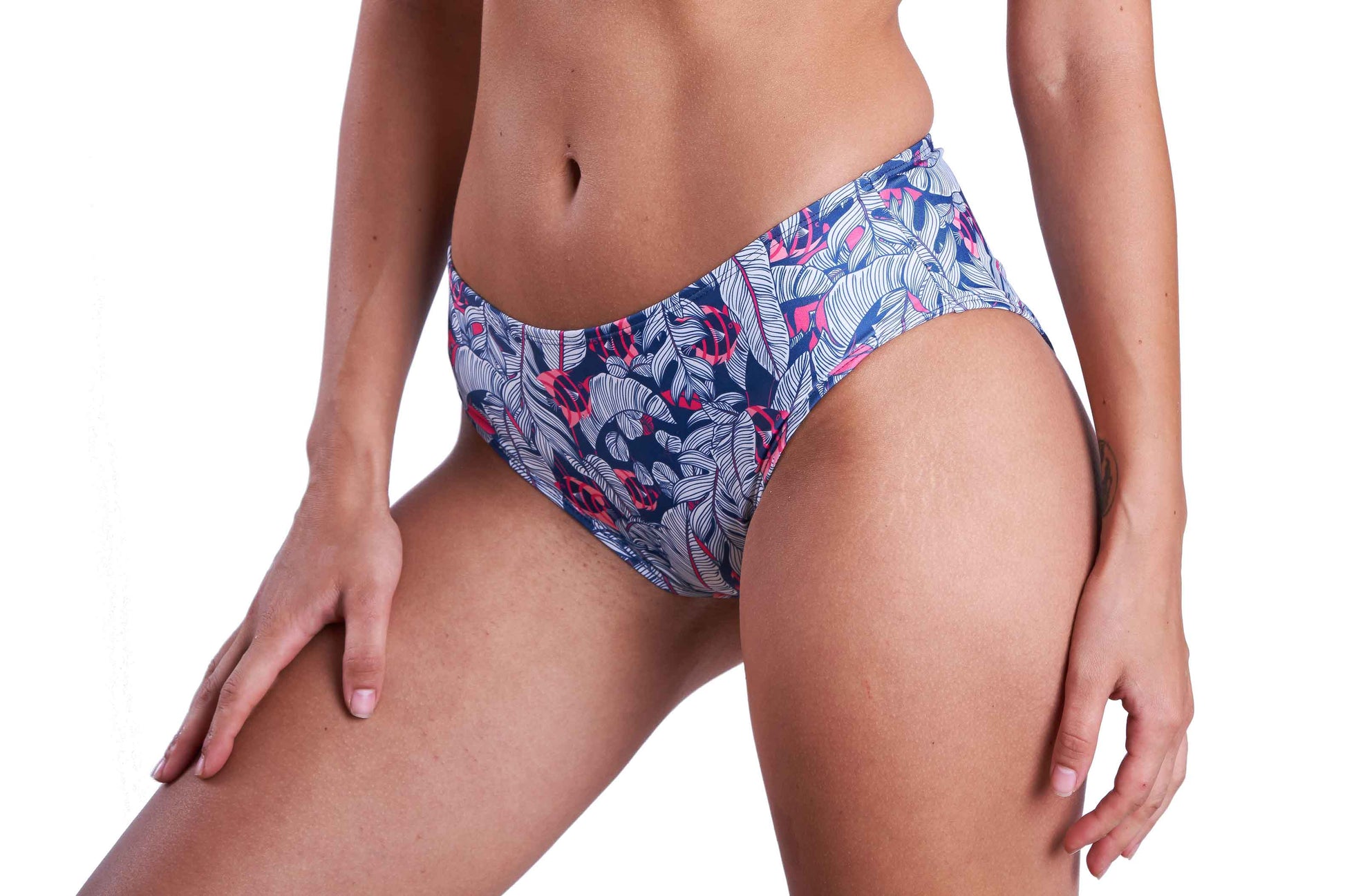 basic bottom pinky fish print  Noyka
